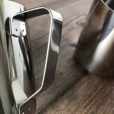 ca đong inox 304 - ca đánh sữa - cho barista trong việc tạo hình cho tách Cappuccino, Latte hay Macchiatto.