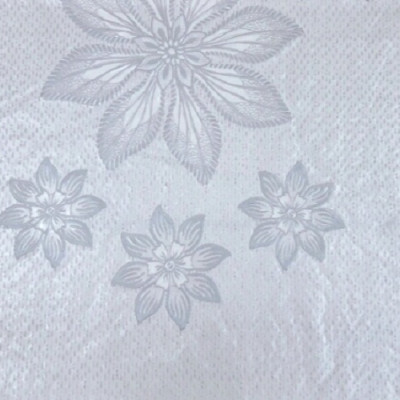 Khăn Trải Bàn PAULEE - PWL 241 hoa văn nổi, ánh kim bạc, nền kem bạc, không thấm nước - 147cm x 230cm.