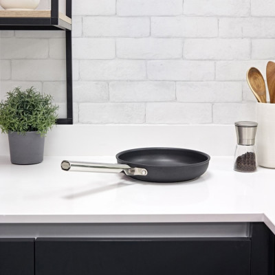 Chảo rán SMEG CKFF2601BLM 26cm màu đen