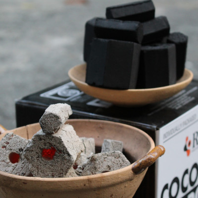 Than gáo dừa không khói chính hãng R2D hộp 4 KG than nướng BBQ an toàn cho sức khoẻ gia đình bạn