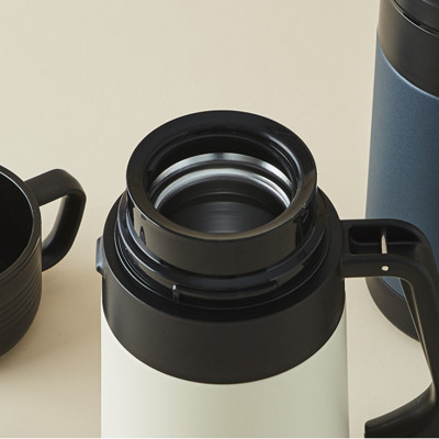 Bình giữ nhiệt Lock&Lock Easy Outdoor Vacuum Bottle màu xanh navy LHC1485NVY 1,8L - Hàng chính hãng có quai xách, nắp dùng làm cốc nước - JoyMall