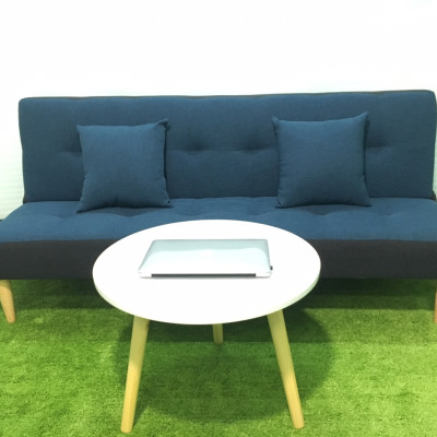 Ghế sofa bed, sofa giường xanh viền đen bố và bàn tròn GvsB
