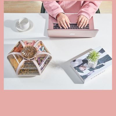 Khay Đựng Mứt Bông Hoa 6 Cánh Bung Sang Trọng