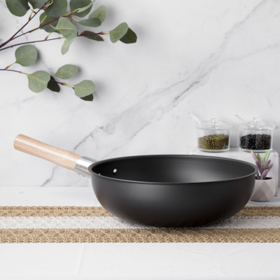 Chảo sâu lòng cán gỗ 32