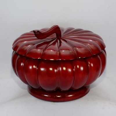 Hủ bí đựng mứt, bánh kẹo có ngăn chia cao cấp Thanh Bình Lê hình quả bí đế xoay, bằng gỗ xà cừ