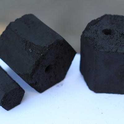 Combo 3 hộp than không khói làm từ Gáo dừa chính hãng R2D dùng cho tiệc nướng BBQ (tổng 7 kg than) an toàn cho sức khoẻ