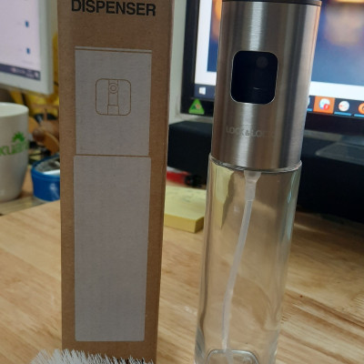 Bình xịt dầu Lock&Lock 100ml kèm phểu và cọ rửa - CKO109