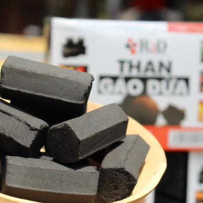 Than nướng BBQ không khói từ gáo dừa thiên nhiên chính hãng R2D hộp 1Kg