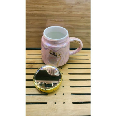 CỐC UỐNG NƯỚC BẰNG SỨ NẮP VÀNG HỒNG MÀU SẮC HOT TREND 2022