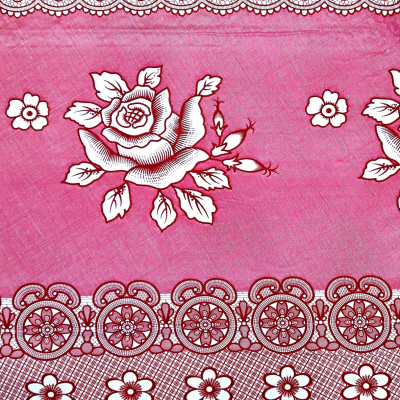 Khăn trải bàn PAULEE - 856B (150cm x 264 cm) KHÔNG THẤM NƯỚC - HOA VĂN ĐỎ ĐÔ.