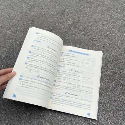 Combo Rèn Kĩ Năng Học Tốt Toán Lớp 9 (TB) + Tự Học Nâng Cao Kiến Thức Toán Lớp 9 (TB)