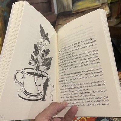 CHÂN DUNG CỦA LY HÔN – Cha mẹ và con hạnh phúc nào sau cuộc đổ vỡ?– Chu Hồng Vân – Nhã Nam – NXB Dân Trí (Bìa mềm)