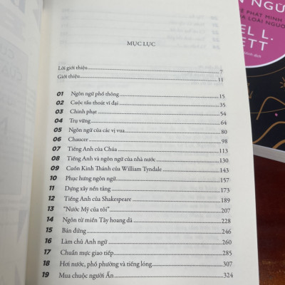 CUỘC PHIÊU LƯU CỦA NGÔN NGỮ ANH – Tiểu sử Anh ngữ từ năm 500 đến năm 2000