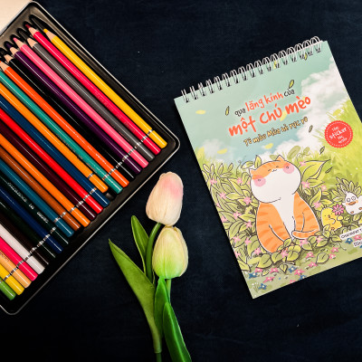 Qua Lăng Kính Của Một Chú Mèo (Tô Màu Mùa Hè Rực Rỡ)