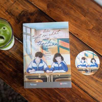 Sách - Điều Tuyệt Vời Nhất Của Thanh Xuân - Tập 1 - Tặng Kèm Bookmark Bế Khuôn Tròn