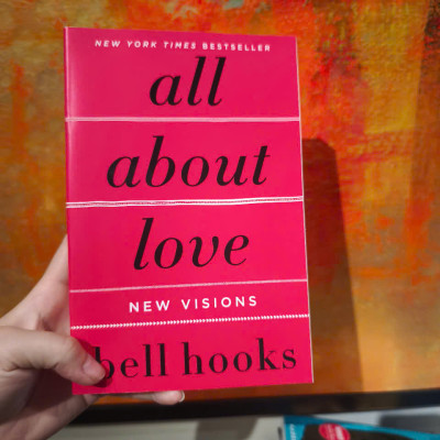 Sách - All About Love: New Visions by Bell Hooks/Social Sciences #1 Best Seller Gender Studies - Sách Ngoại văn