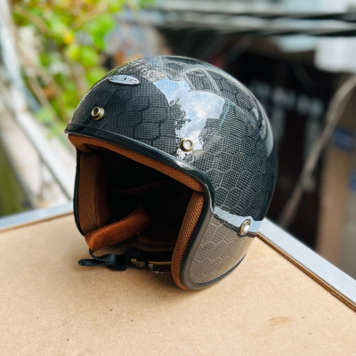 Mũ bảo hiểm 3/4 Balder sợi carbon siêu nhẹ được phân phối tại hệ thống Nón Trùm