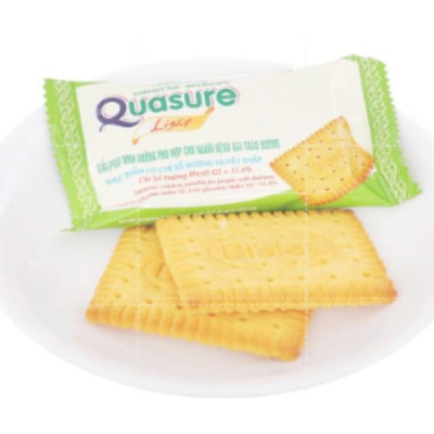 Combo 2 món Quasure dinh dưỡng dành cho người ăn kiêng và đái tháo đường - Bibica quasure dâu 126g/ quasure 140g