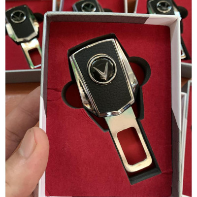 Chốt Cài Dây An Toàn ô tô Vinfast (hỗ trợ cắm nối tiếp) logo Các dòng Xe, Đai Ngắt Chuông Ô Tô, loại cải tiến