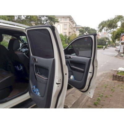 Bộ 4 miếng chắn nắng Ford Ranger chất liệu vải lưới gắn nam châm hút