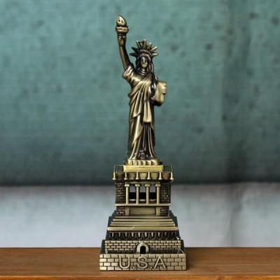 Mô hình tượng nữ thần tự do cao 18 cm (Màu Vàng Rêu)
