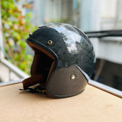 Mũ bảo hiểm 3/4 Balder sợi carbon siêu nhẹ được phân phối tại hệ thống Nón Trùm