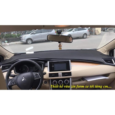 Thảm Taplo Da Carbon Dành Cho Xe Toyota Rush màu đen