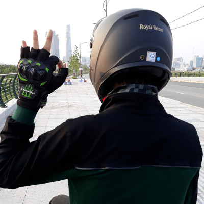 Mũ Bảo Hiểm Fullface Royal - Đen trơn _ Nón Fullface Kính trà chống bụi, chống chói, đi đêm được