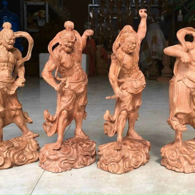 Bộ tượng tứ đại kim cương bằng gỗ hương đá liền khối kt cao 30×13×8cm