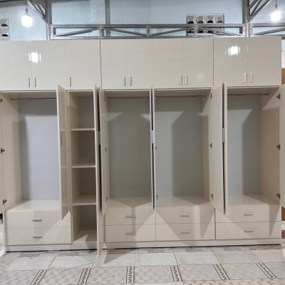 Tủ áo Cỡ Lớn BIG HUG Cabinet Tundo Ngang 3m x Cao 2m4