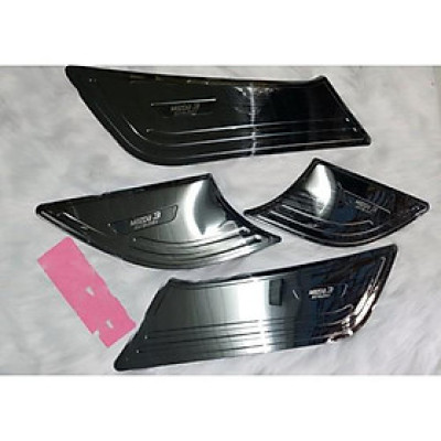 Bộ ốp tapli titan cánh cửa xe Mazda 3 2016-2019