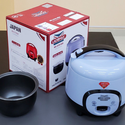 Nồi cơm điện 1.8L Ladomax HA-7418 lòng niêu nấu cơm chín đều, có xửng hấp, cho 4 - 6 người ăn - Hàng chính hãng