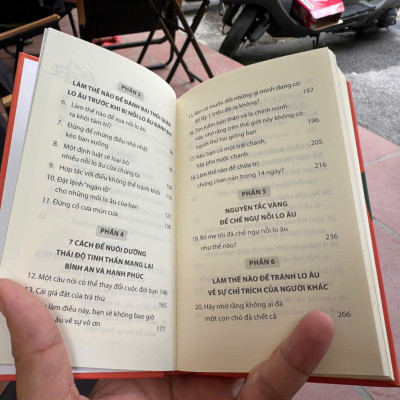 (Bìa cứng, Sách tinh gọn) QUẲNG GÁNH LO ĐI VÀ VUI SỐNG - Dale Carnegie - Khánh Trang dịch – Thái Hà Books