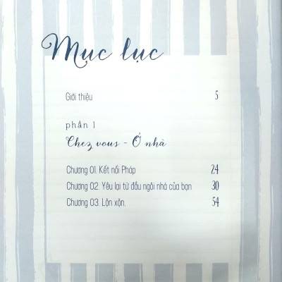 At Home With Madame Chic - Thanh Lịch Từ Những Khoảnh Khắc Đời Thường (Tái Bản 2022)