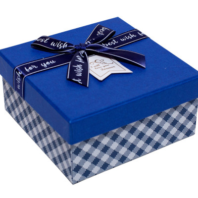 Hộp quà Vuông Phượng Hoàng V018 - 12 x 12 x 6 cm - Giao mẫu ngẫu nhiên