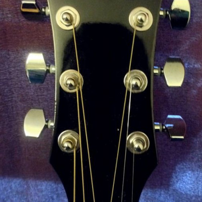 Đàn Guitar Acoustic HW220TBK dáng Dreadnought