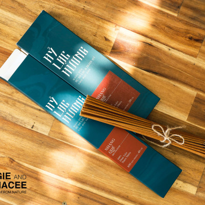 Nhang quế Hỷ Lạc Hương Hygie/Hương quế - Âm cúng và trang nghiêm, được làm từ các loại lá thảo dược chứa tinh dầu. rụng tàn tự nhiên, ít khói, khói nhẹ mau tan