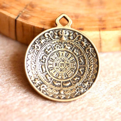 Móc khoá Văn Thù Cửu Cung Bát Quái và chủng tự KALACHAKRA hoá giải thái tuế , tam tai