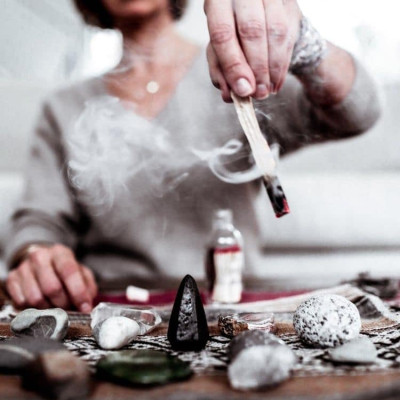 Combo 1 thanh palo santo và 1 bó bách xù xông đốt bảo vệ nhà cửa (combo số 10)