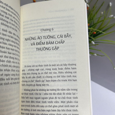 HÀNH TRÌNH GIÁC NGỘ – Adyashanti – Phạm Hải Anh dịch – Saigonbooks – NXB Thế Giới (Bìa mềm)