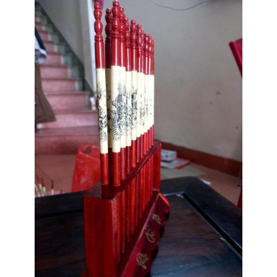 Bộ Đũa thờ dáng cắm đứng bằng gỗ hương có kệ và đũa 10 đôi