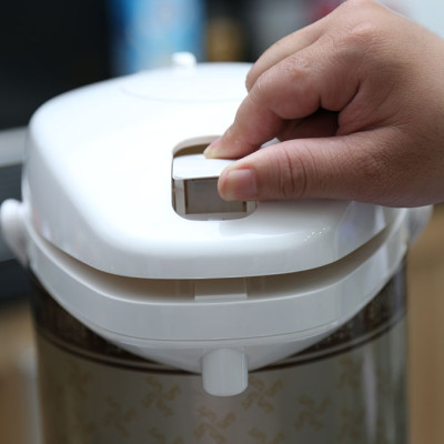 Bình thủy điện Sharp KP-30STV RB 2.9 lít , Công suất 670W, Đế xoay 360 độ - Hàng chính hãng