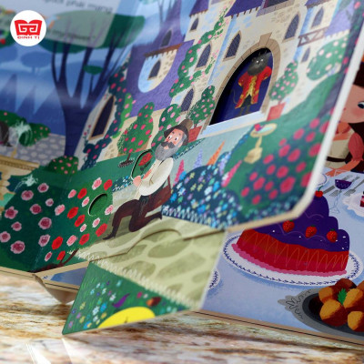 Sách Chuyển Động - First Explorers - Astronauts - Nhà Du Hành Vũ Trụ