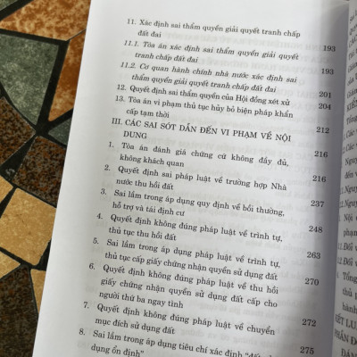 (Sách chuyên khảo) GIẢI QUYẾT TRANH CHẤP HÀNH CHÍNH TRONG LĨNH VỰC QUẢN LÝ ĐẤT ĐAI  PHÁT HIỆN VI PHẠM VÀ XỬ LÝ VƯỚNG MẮC– Nguyễn Quang Đạo -NXB CT Quốc Gia Sự Thật