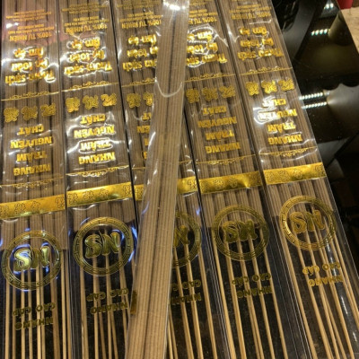 Hương, Nhang trầm hương tự nhiên thắp thờ cúng