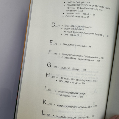 VƯƠNG QUỐC HÀ LAN - Những Từ Khóa Làm Nên Sự Thành Công Và Độc Đáo – Phạm Việt Anh – NXB Trẻ