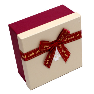 Hộp Quà Vuông V028 Phượng Hoàng 18 x 18 x 9 cm - Giao mẫu ngẫu nhiên