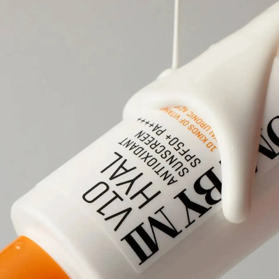 Kem Chống Nắng Some By Mi V10 Hyal Antioxidant Suncreen SPF 50+ PA++++ 40g