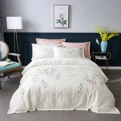 Bộ chăn ra Casa Bello Home- Set Misha  lụa satin thêu họa tiết thêu 5 món