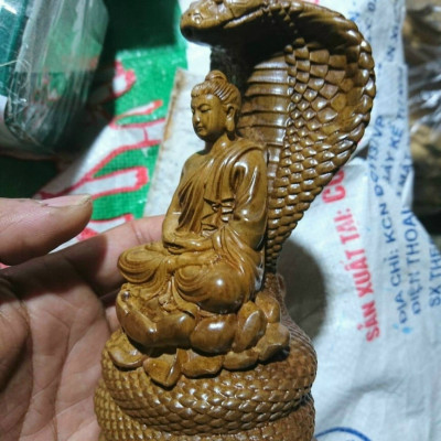 Tượng phật thích ca xông trầm bằng gỗ bách xanh thơm nức kt cao 15×8×8cm